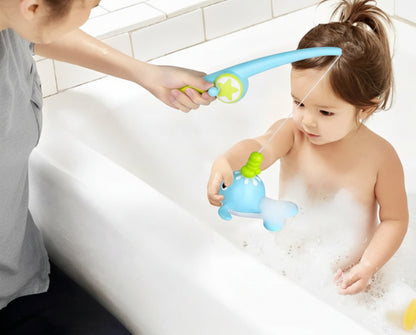 jouet de baignoire bébé maman montre canne pêche bébé