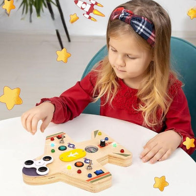 jouet montessori fille grande pull rouge joue