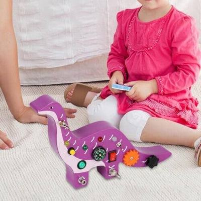 jouet montessori fillette robe rose joue